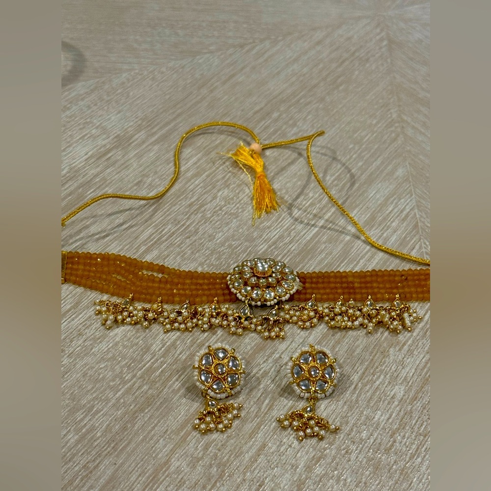 Yellow Indian chocker set